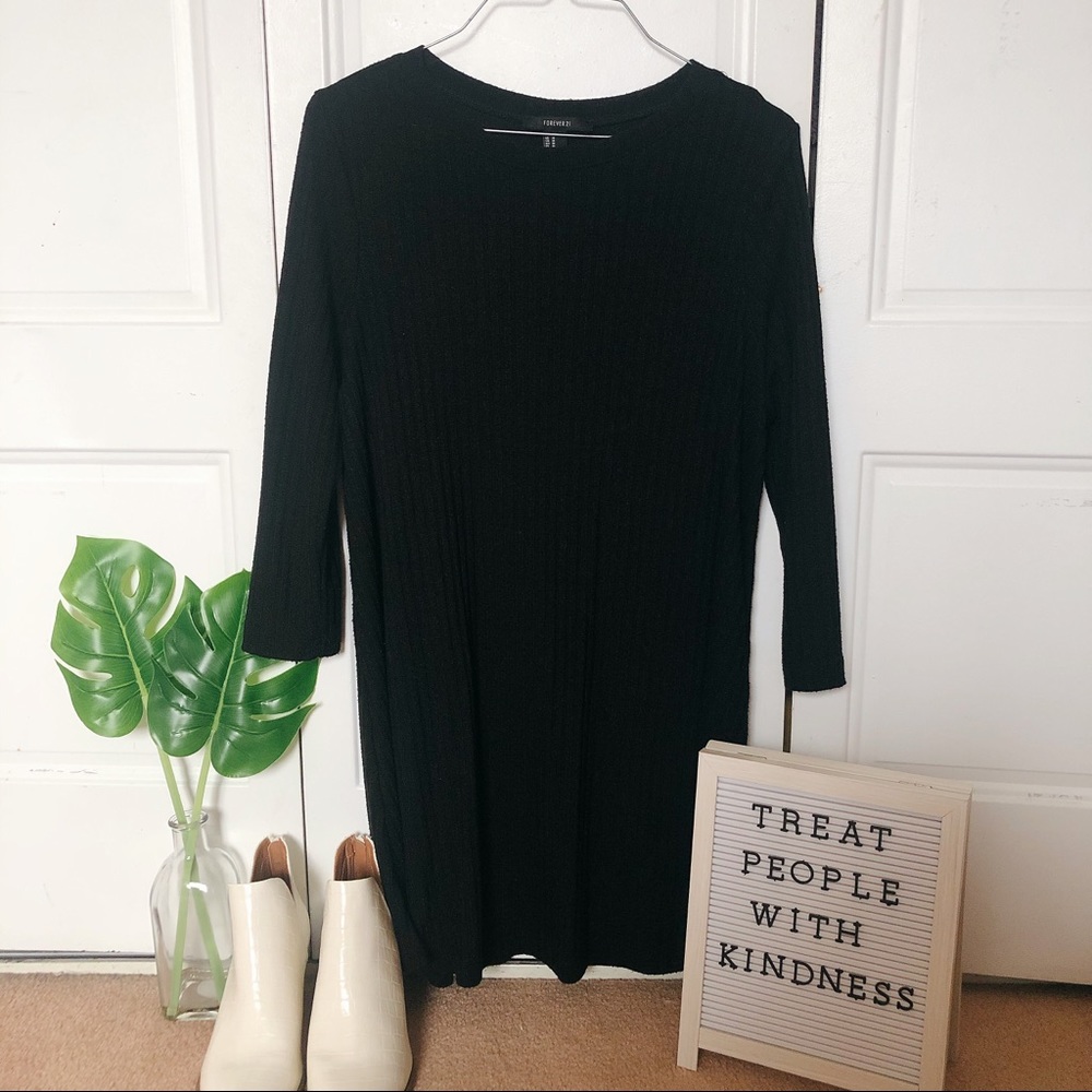 RIBBED BLACK 3/4 SLEEVE SWING DRESS